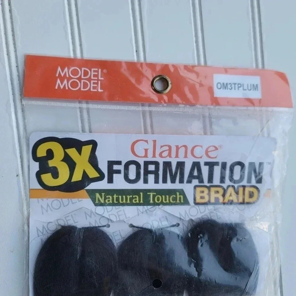 New 3X Glance Formation Natural Touch Braid 30” Plum Tangle Free OM3TPLUM - Picture 3 of 12